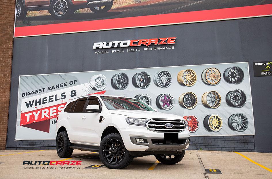 FORD EVEREST SIDEWINDER MATTE BLACK